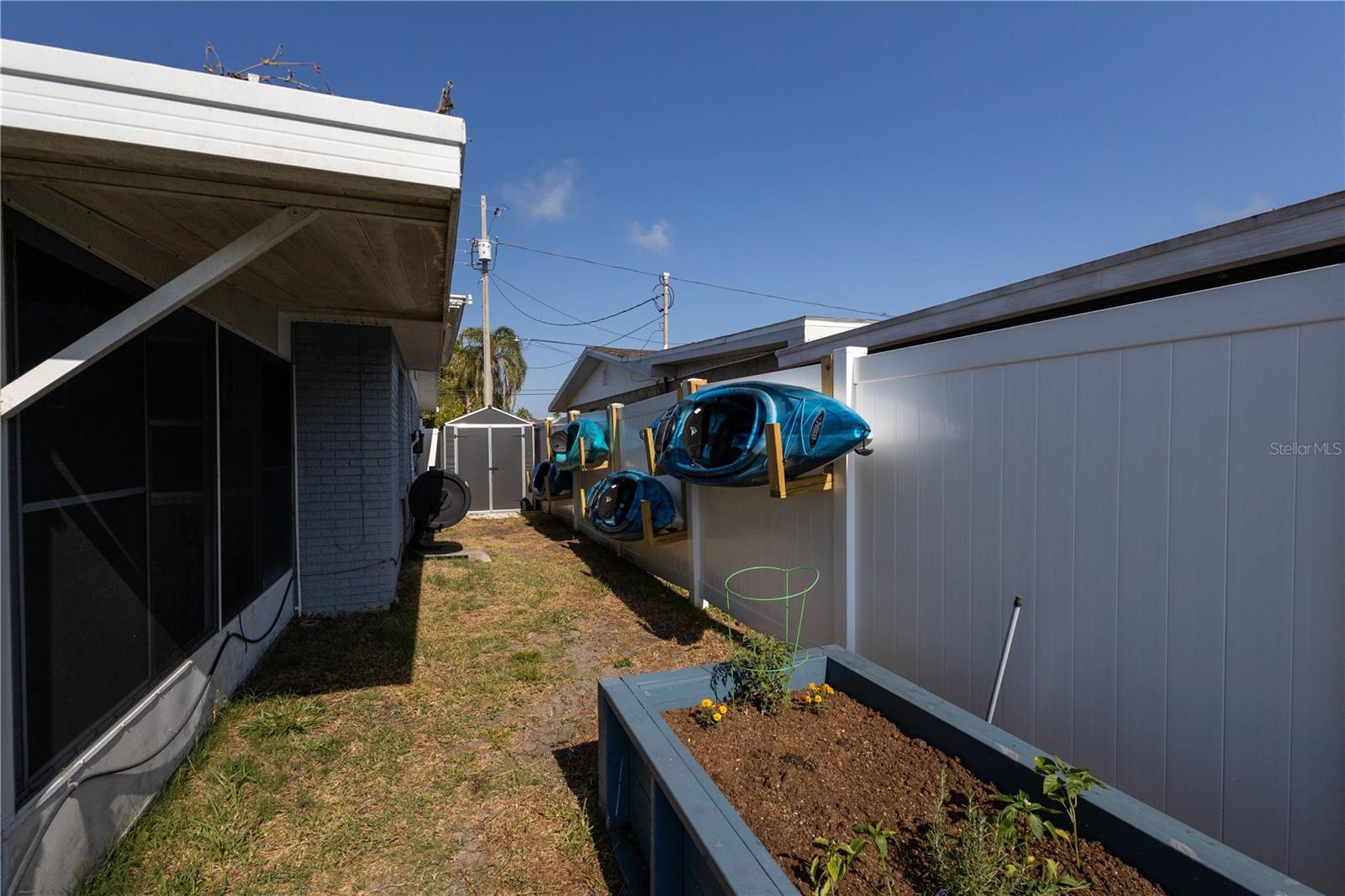 Image 42 of 52 For 12739 1st Isle