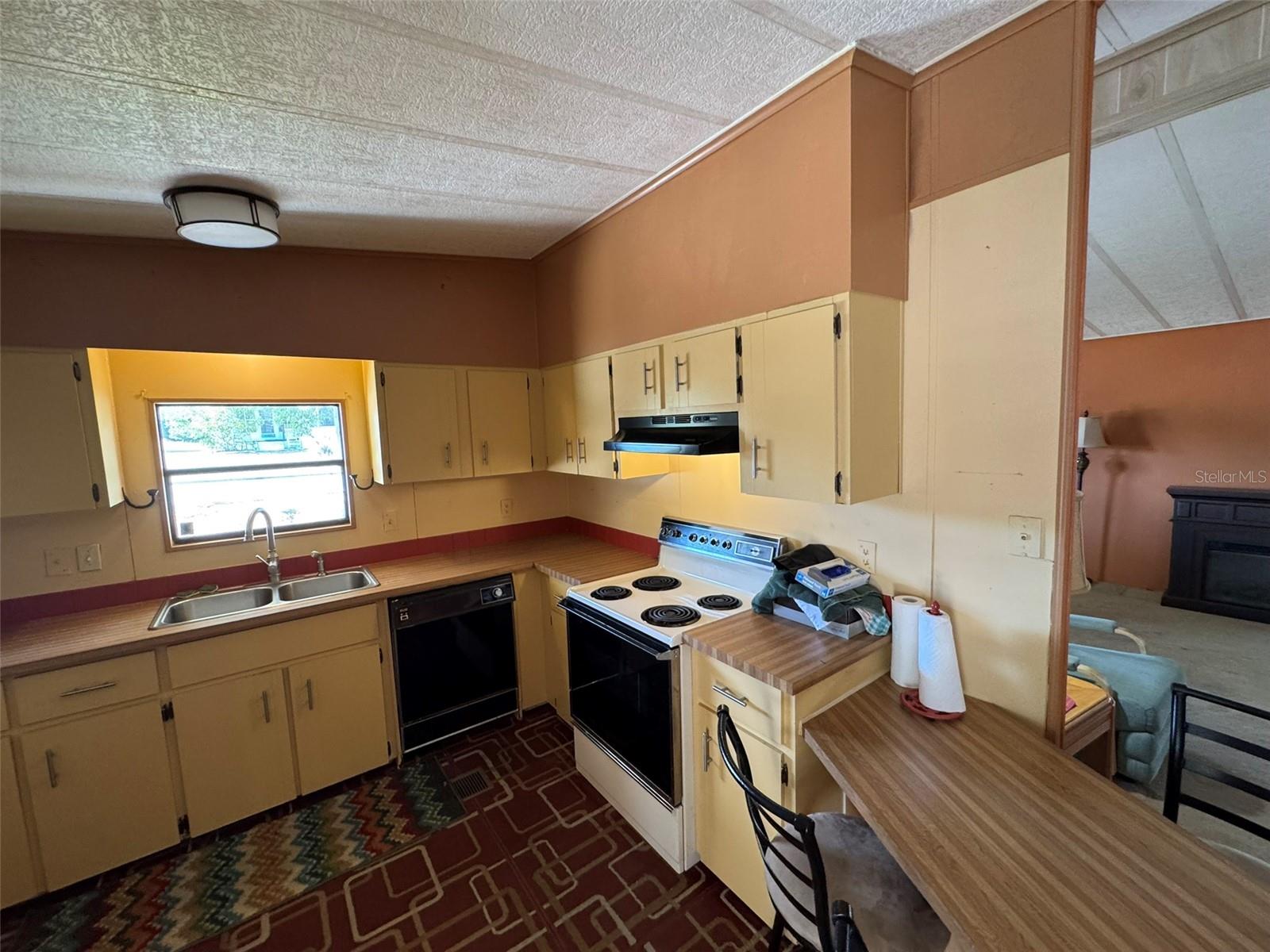 Image 11 of 46 For 12047 Fairway Avenue