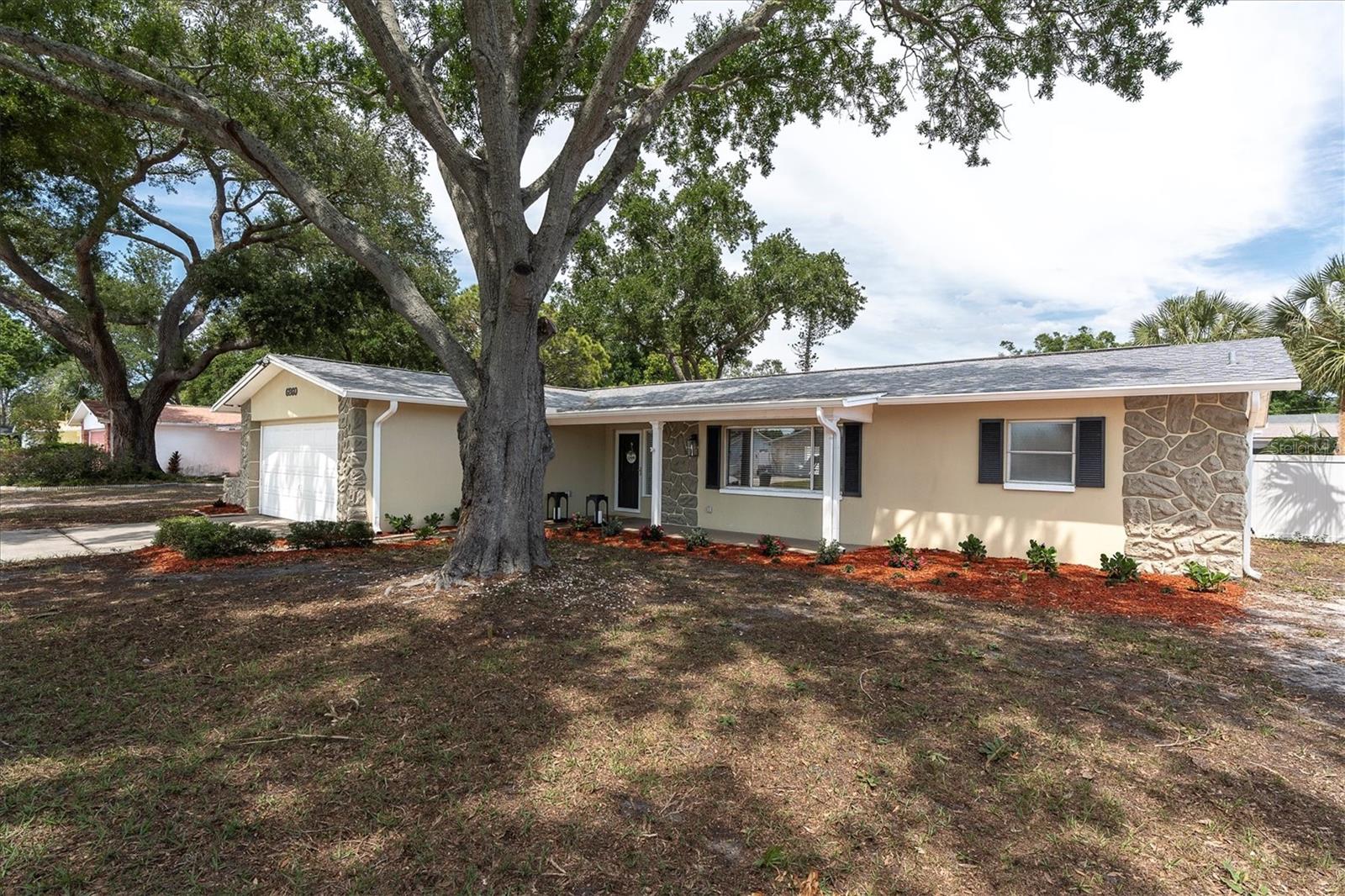 Details for 6860 14th Way S, ST PETERSBURG, FL 33705