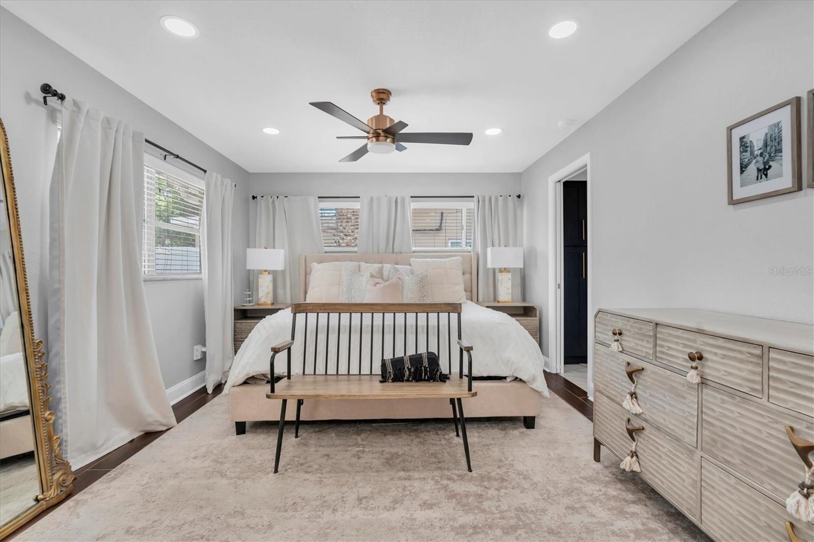Image 17 of 42 For 6860 14th Way S