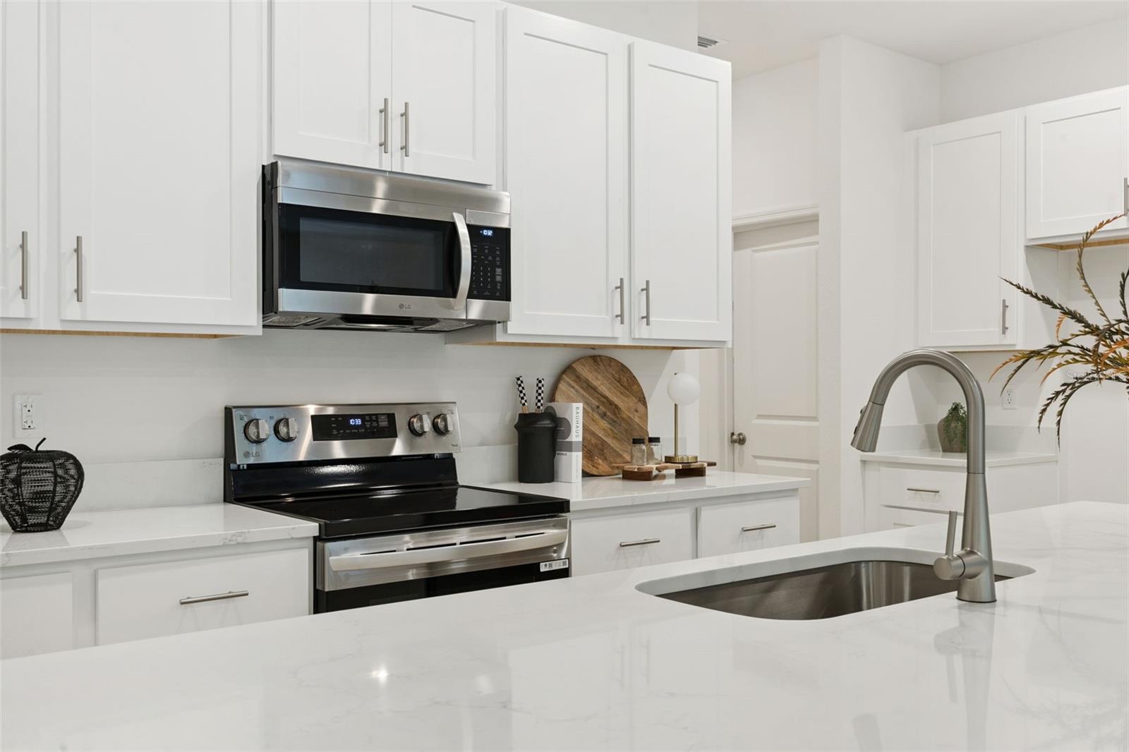 Image 21 of 45 For 5229 Luisa Court