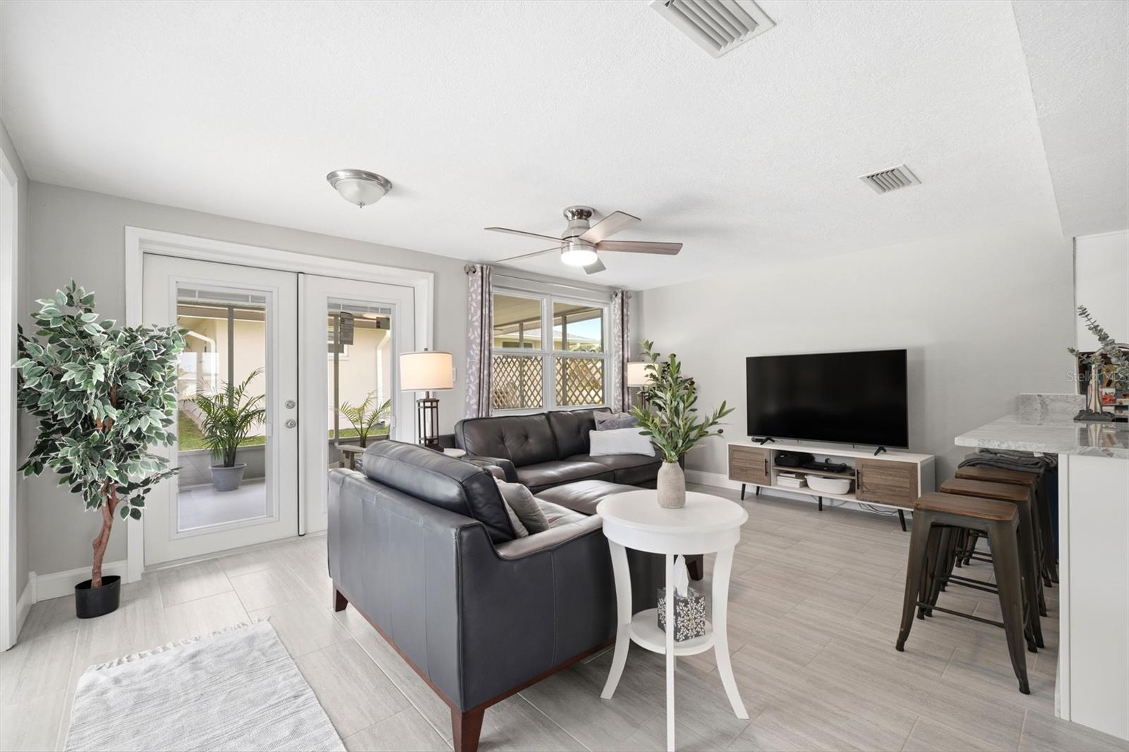 Image 18 of 77 For 4832 Shell Stream Boulevard