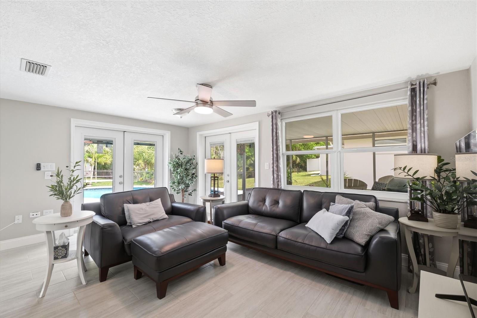 Image 19 of 77 For 4832 Shell Stream Boulevard
