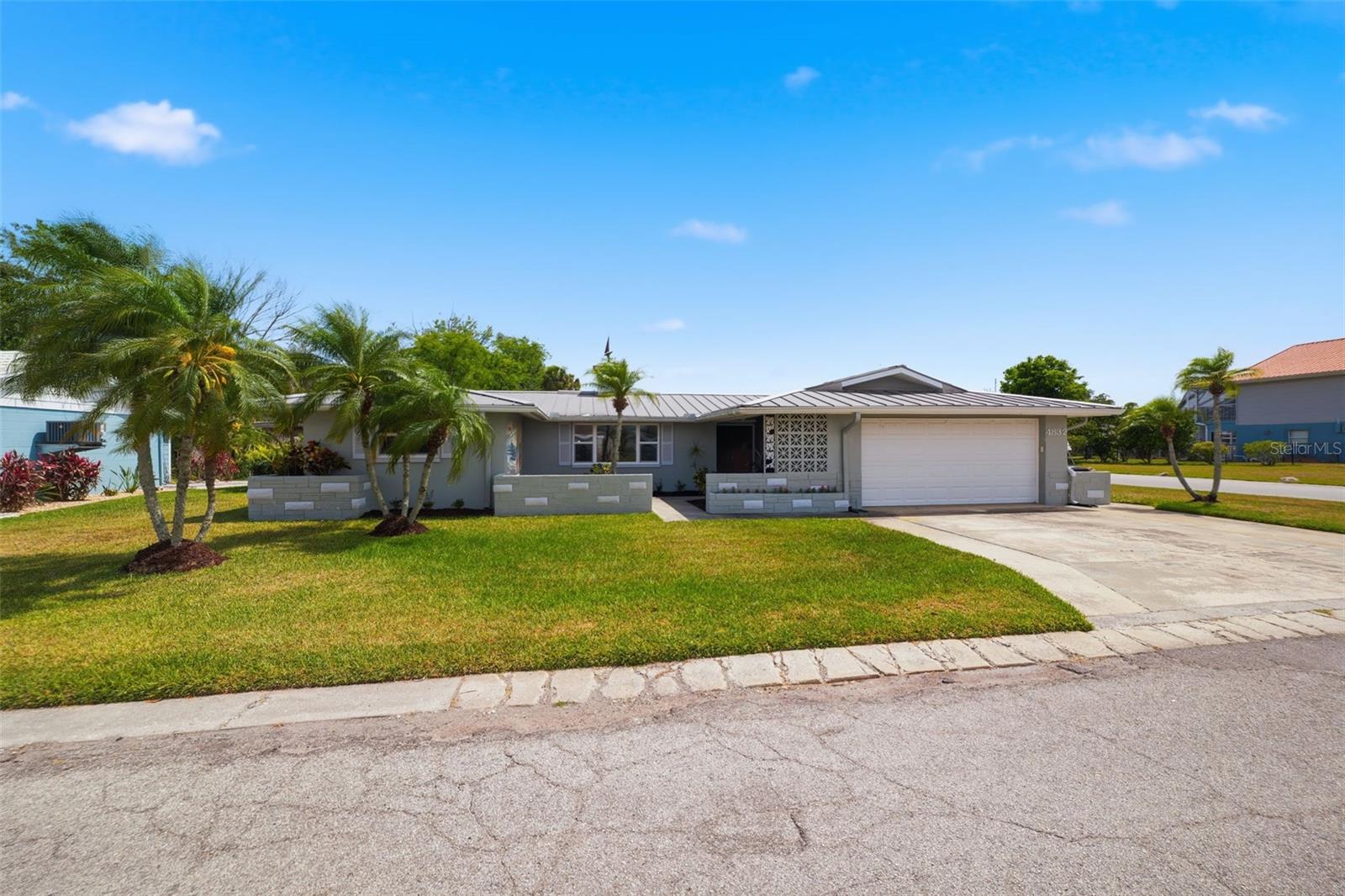 Image 2 of 77 For 4832 Shell Stream Boulevard
