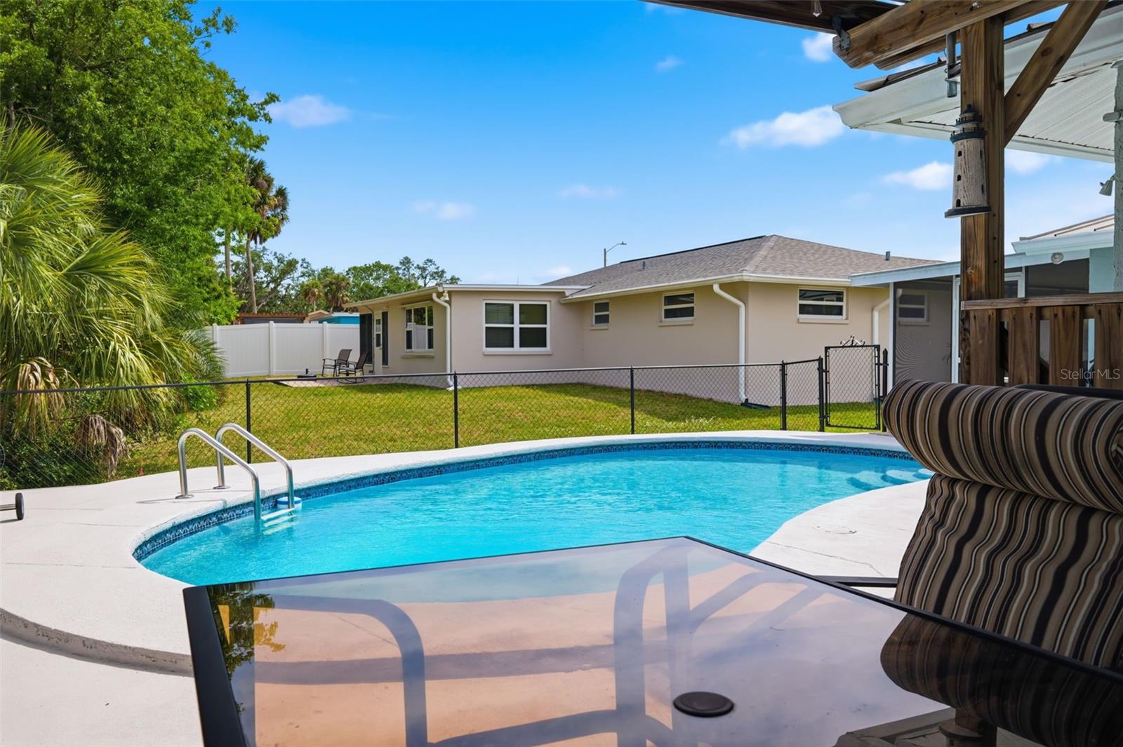 Image 45 of 77 For 4832 Shell Stream Boulevard