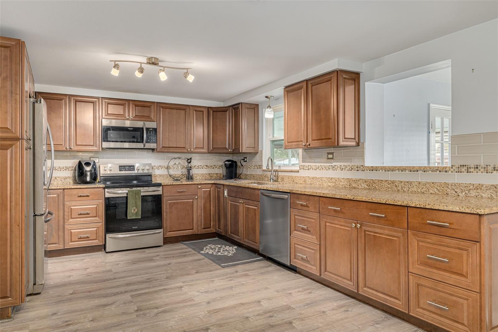 Image 12 of 49 For 8510 Green Street