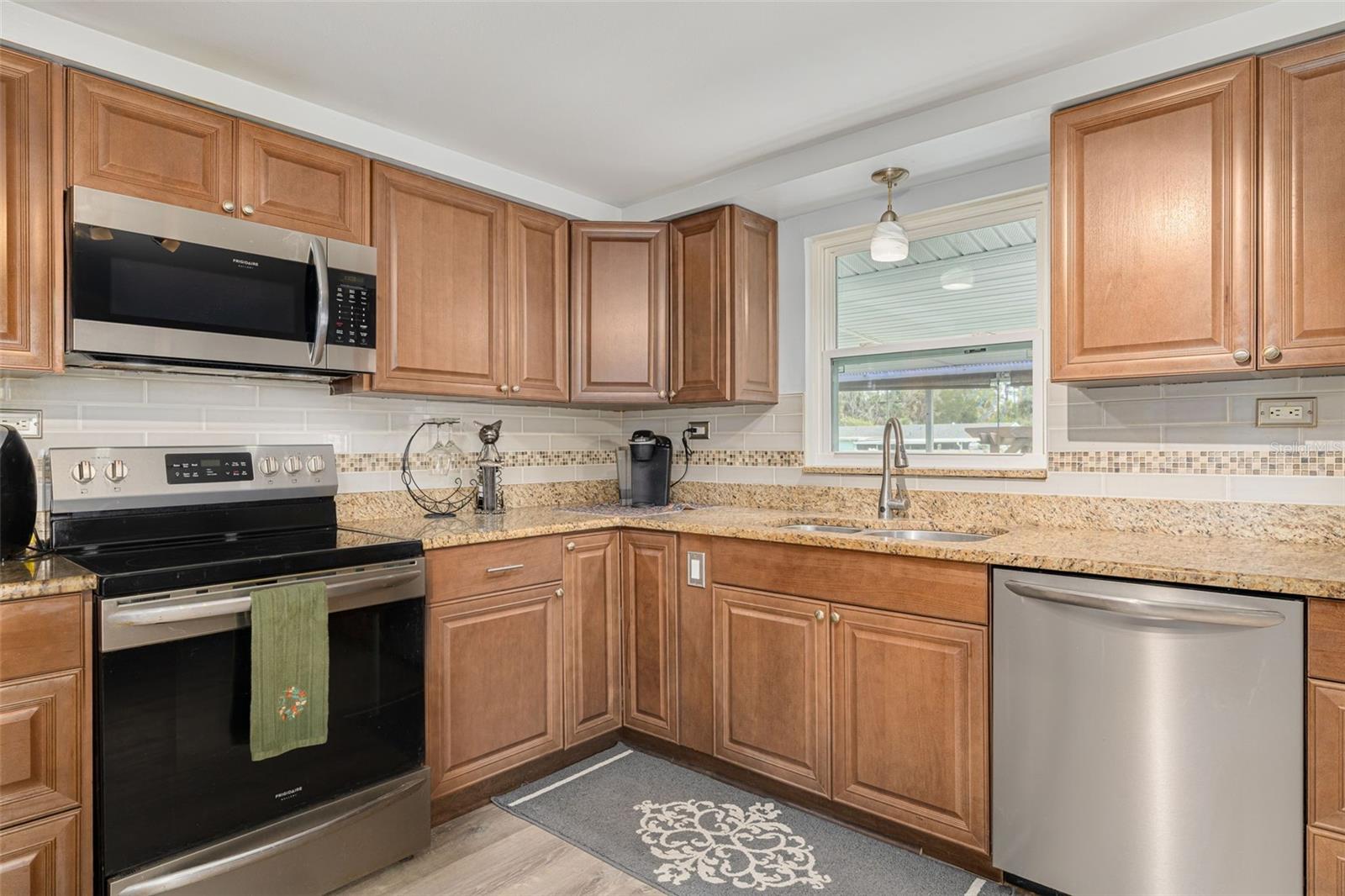 Image 14 of 49 For 8510 Green Street
