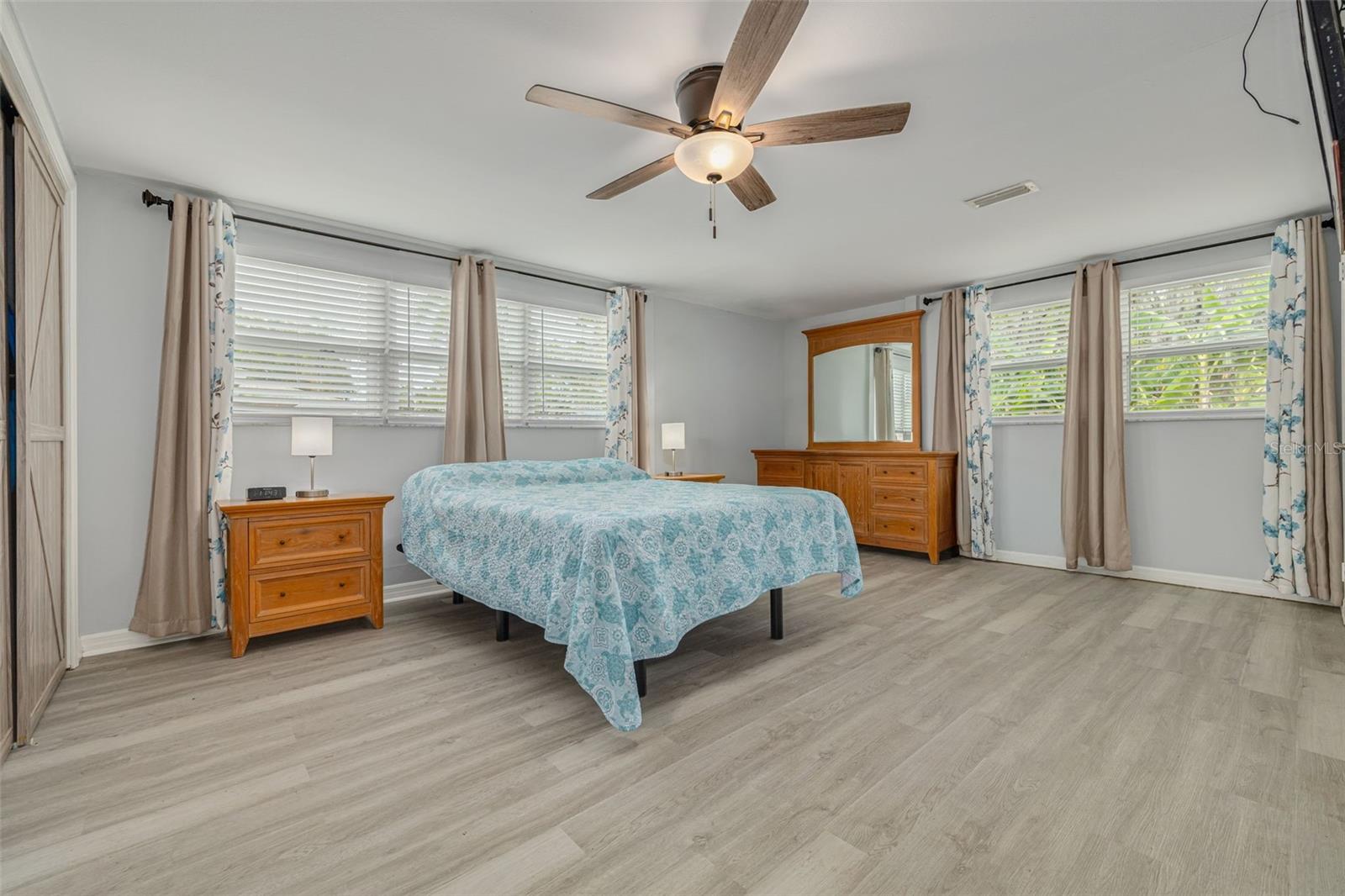 Image 20 of 49 For 8510 Green Street