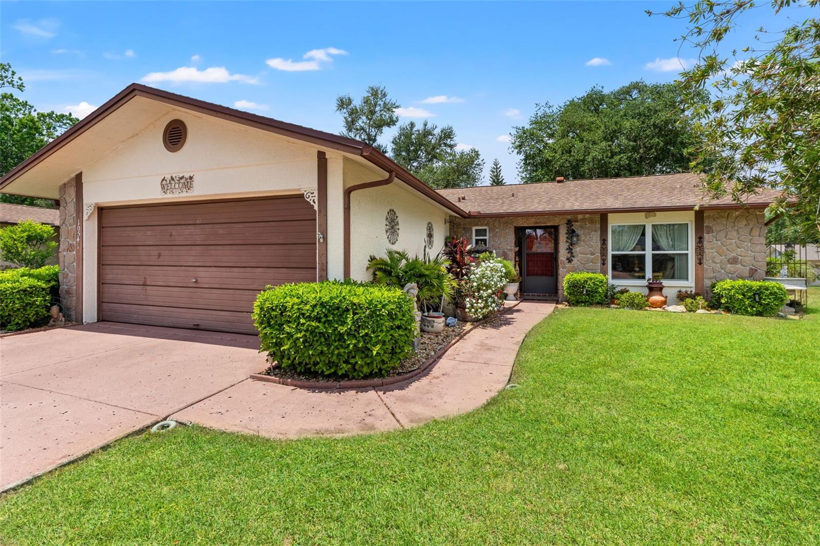 Image 2 of 41 For 10541 Green Meadow Lane