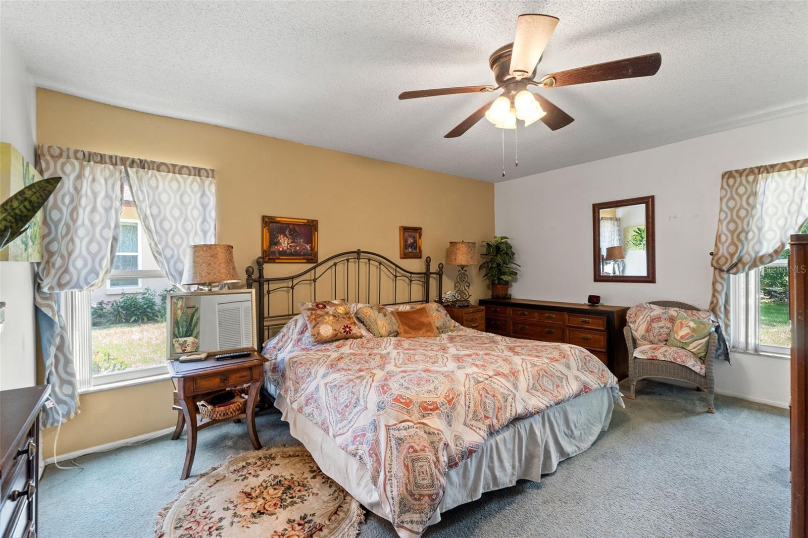 Image 20 of 41 For 10541 Green Meadow Lane