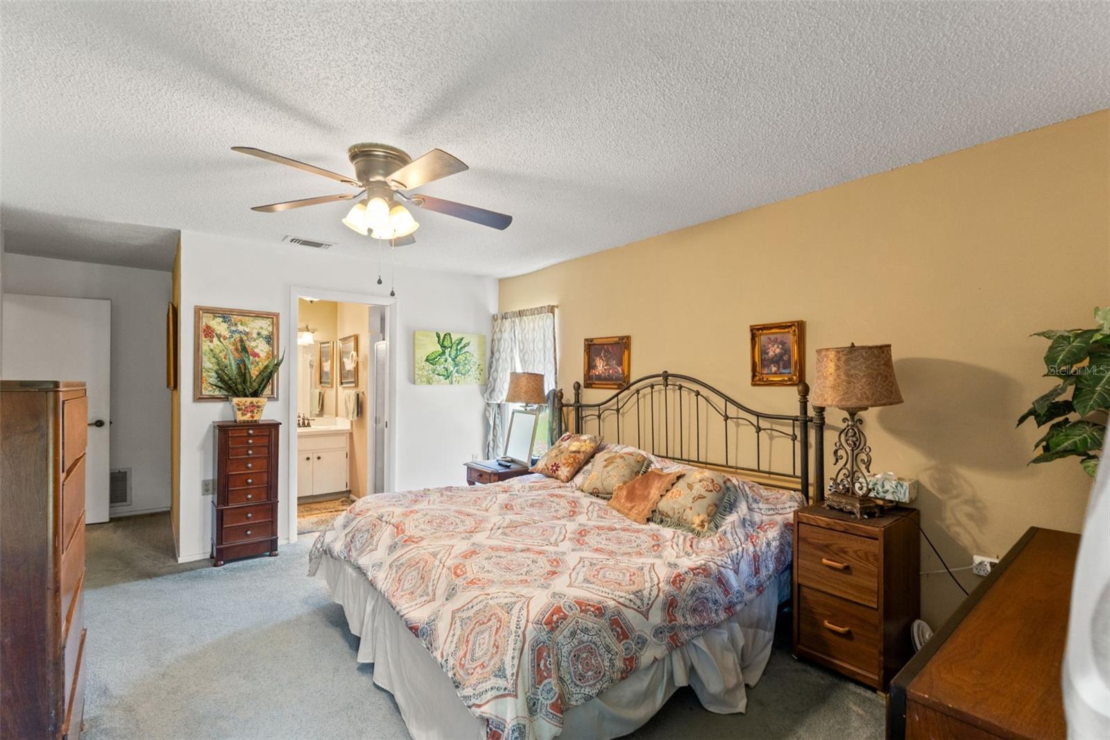 Image 21 of 41 For 10541 Green Meadow Lane