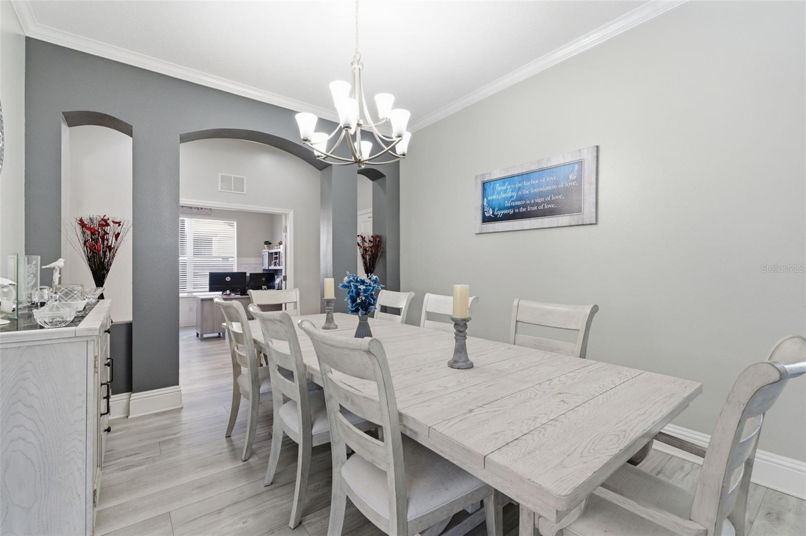Listing photo id 10 for 11508 Oyster Bay Circle