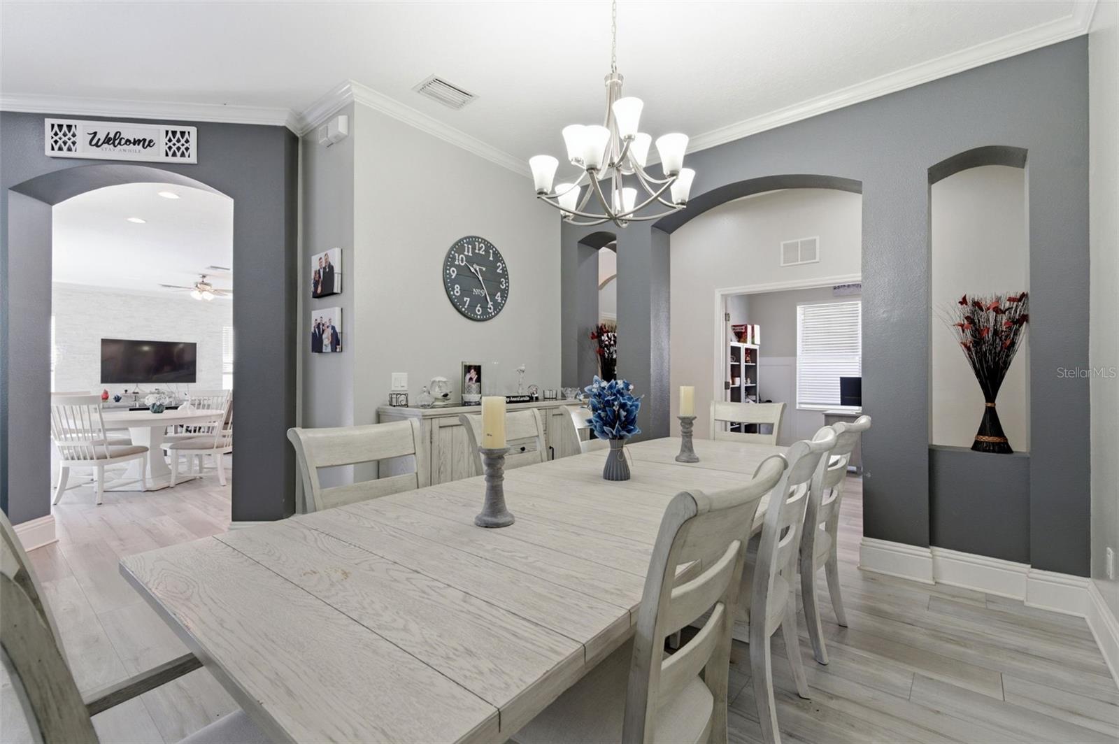 Listing photo id 11 for 11508 Oyster Bay Circle