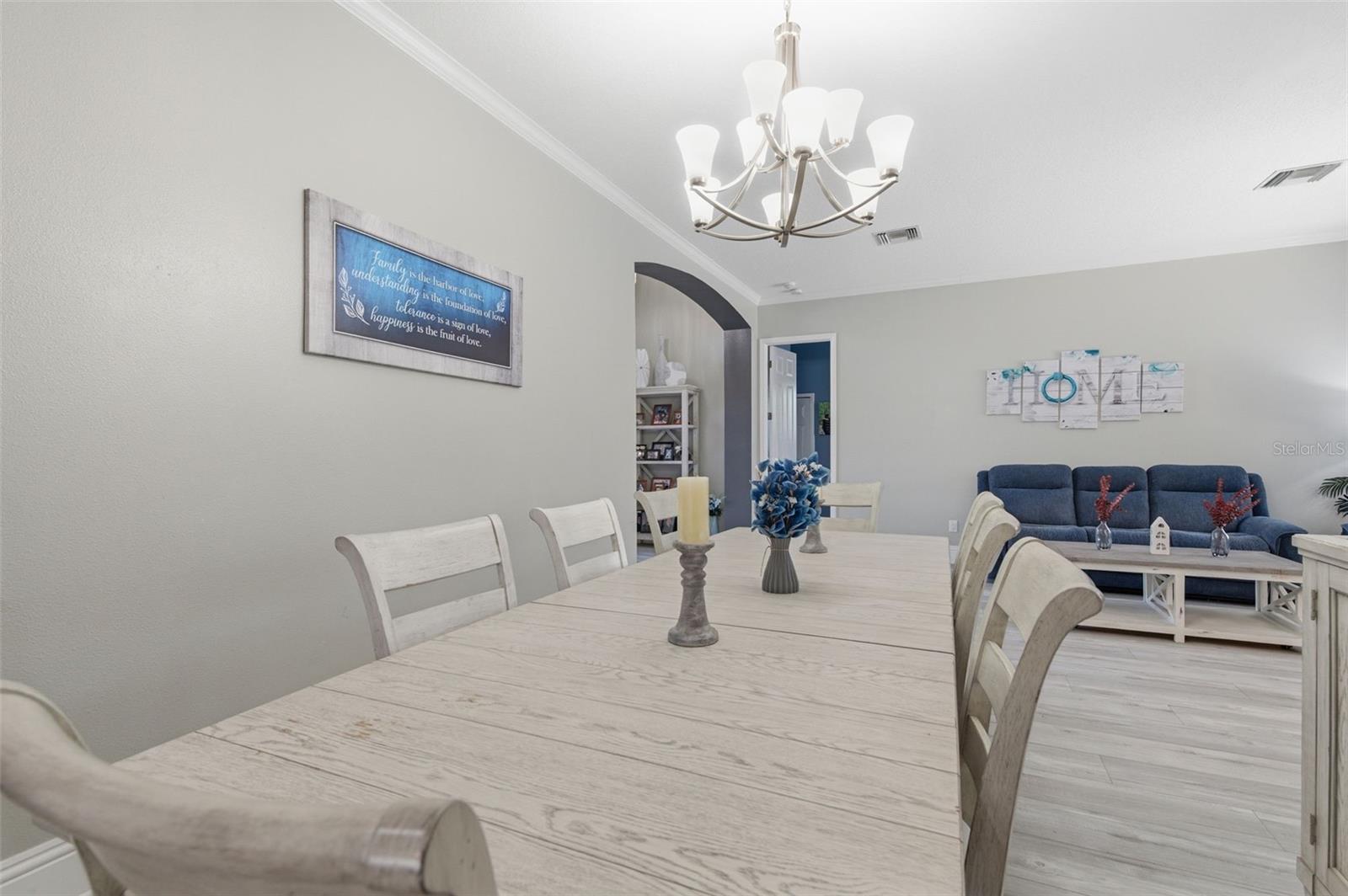 Listing photo id 13 for 11508 Oyster Bay Circle