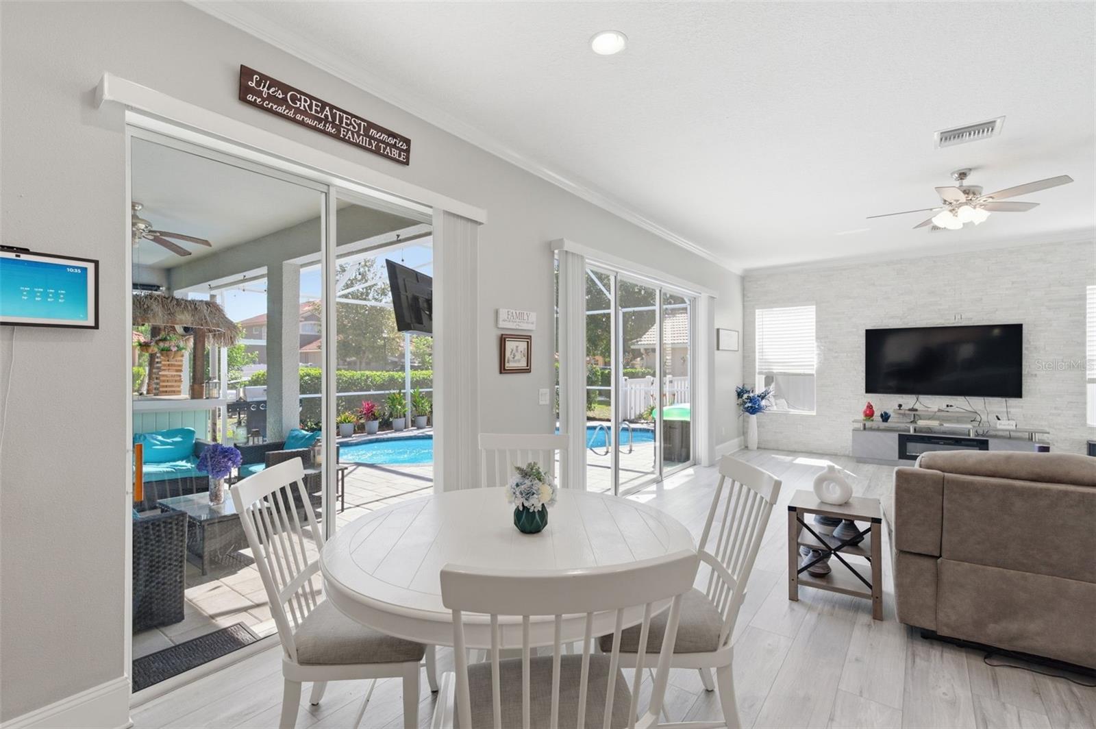 Listing photo id 15 for 11508 Oyster Bay Circle
