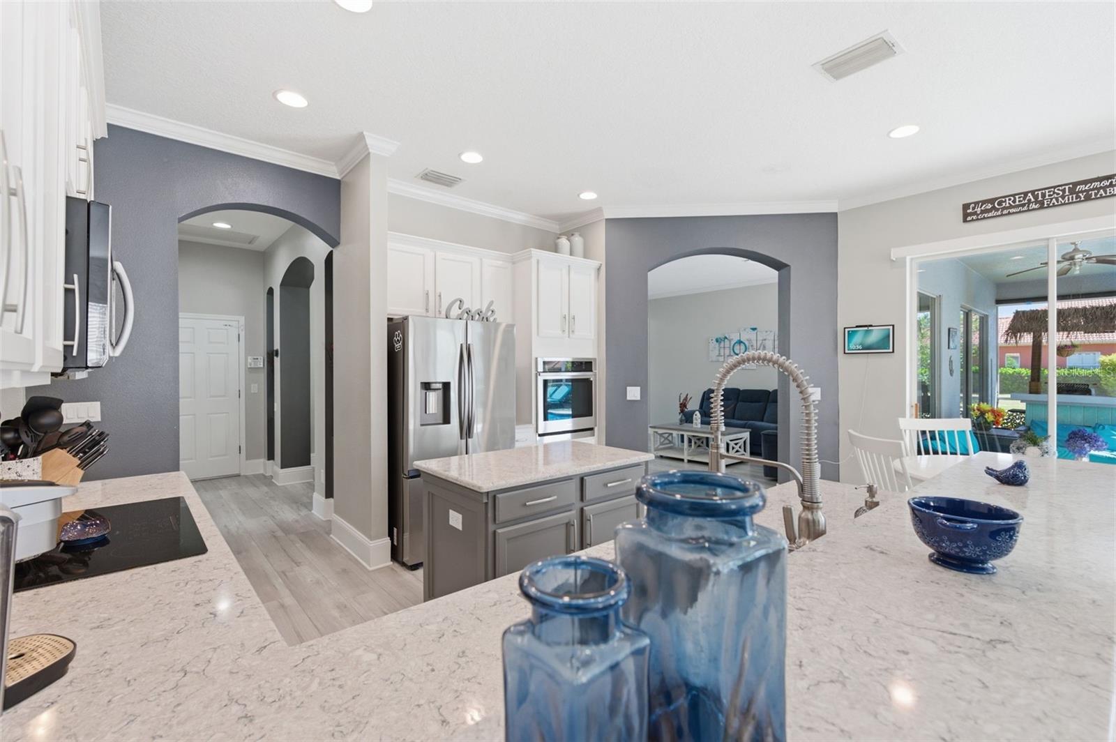 Listing photo id 17 for 11508 Oyster Bay Circle