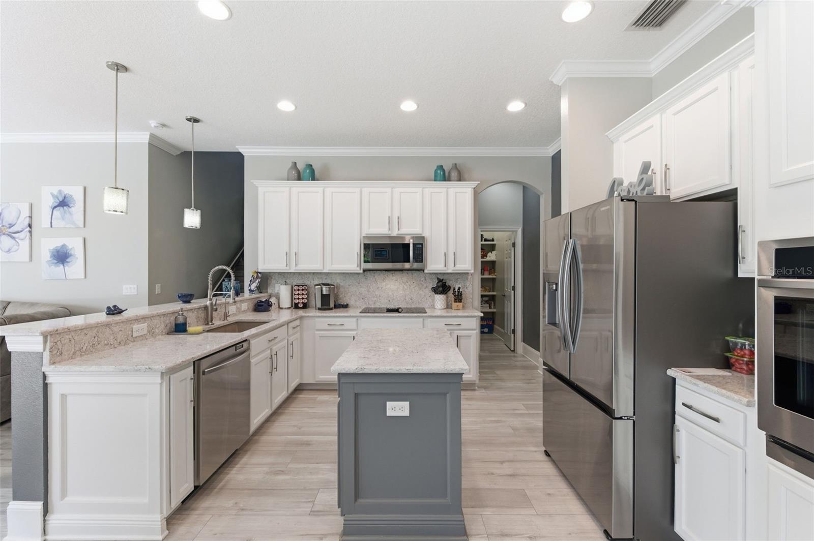 Listing photo id 22 for 11508 Oyster Bay Circle