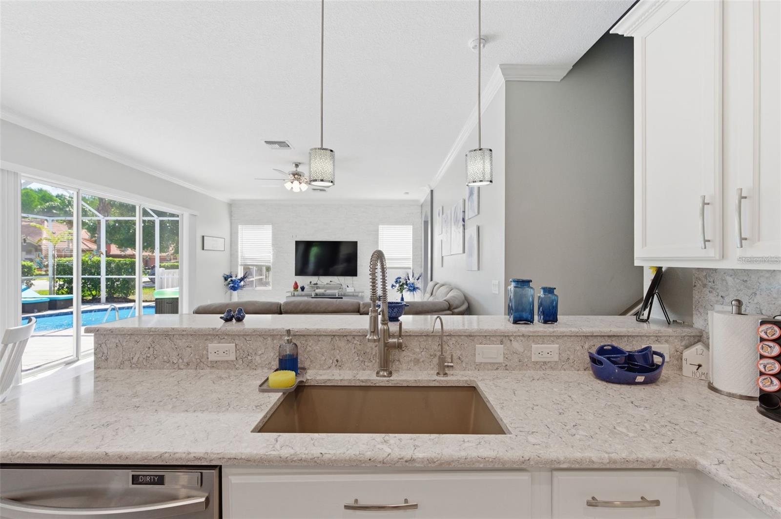Listing photo id 25 for 11508 Oyster Bay Circle