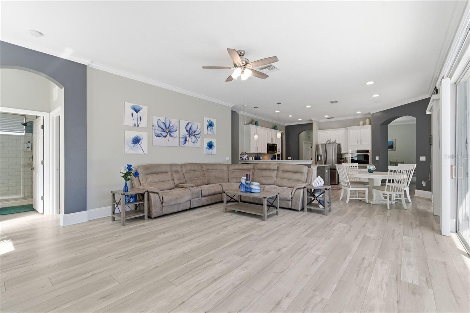 Listing photo id 26 for 11508 Oyster Bay Circle