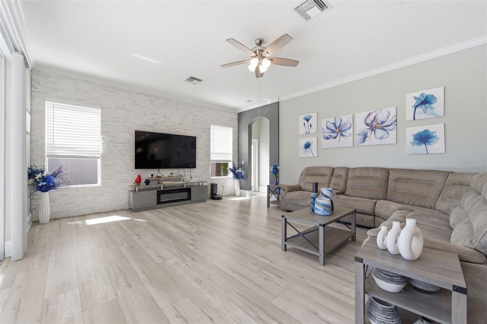 Listing photo id 29 for 11508 Oyster Bay Circle