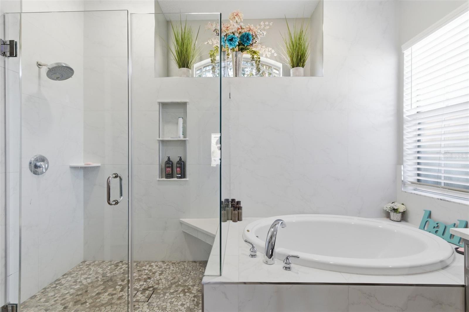Listing photo id 38 for 11508 Oyster Bay Circle