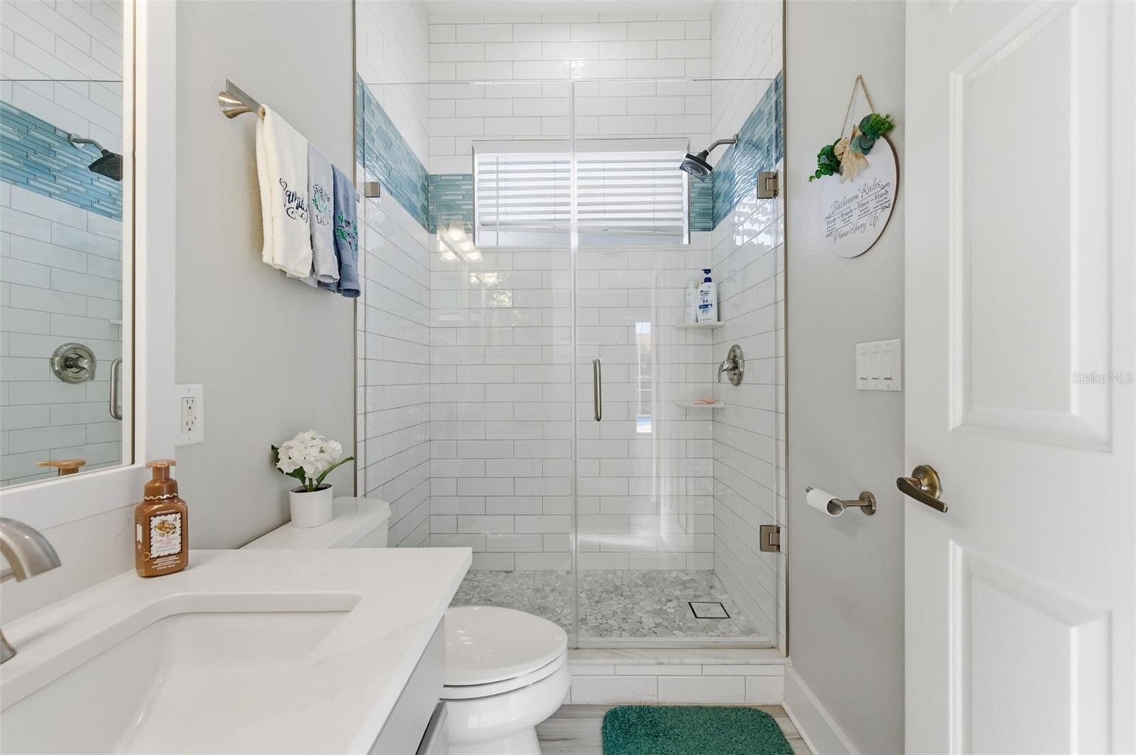 Listing photo id 44 for 11508 Oyster Bay Circle