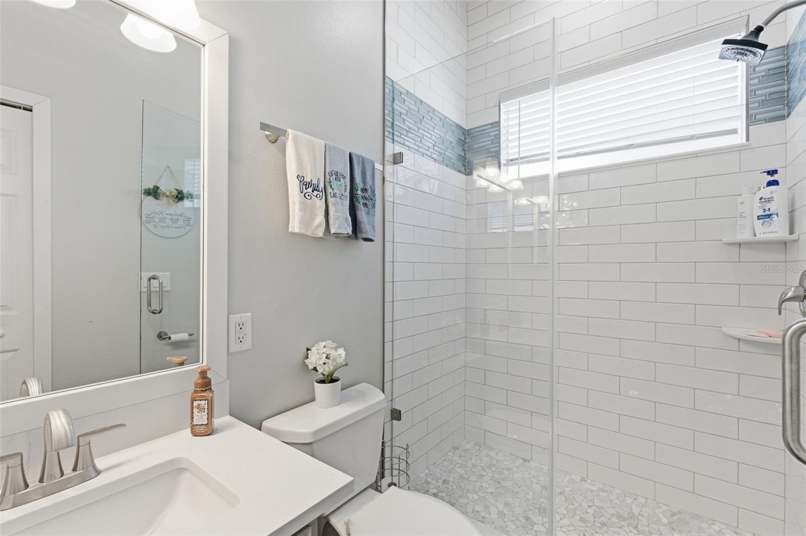 Listing photo id 45 for 11508 Oyster Bay Circle