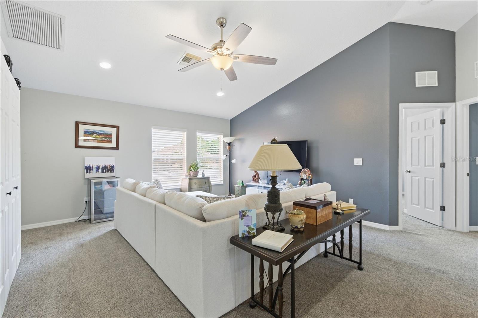Listing photo id 46 for 11508 Oyster Bay Circle