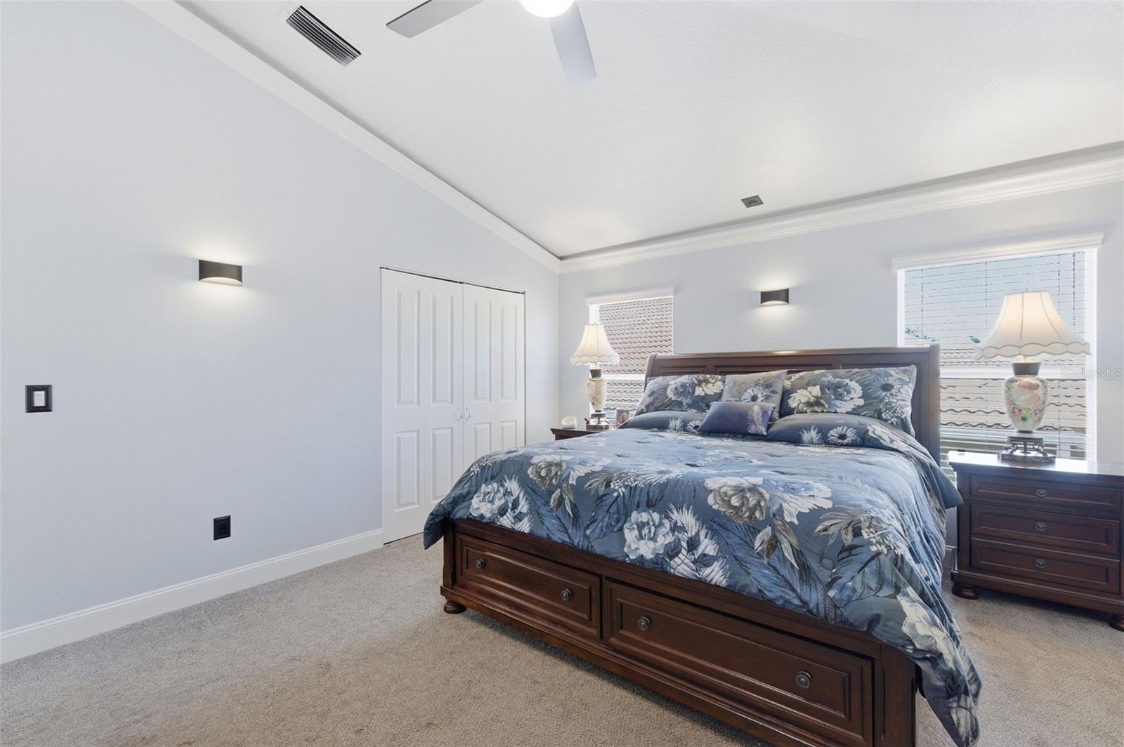 Listing photo id 51 for 11508 Oyster Bay Circle