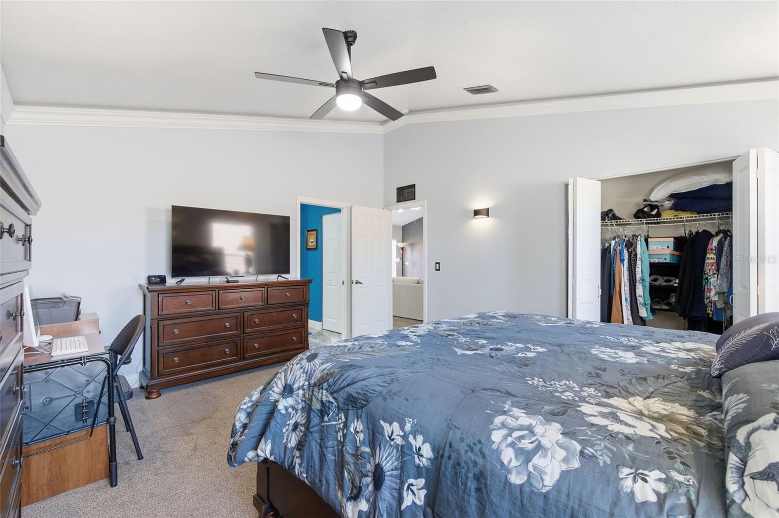 Listing photo id 52 for 11508 Oyster Bay Circle