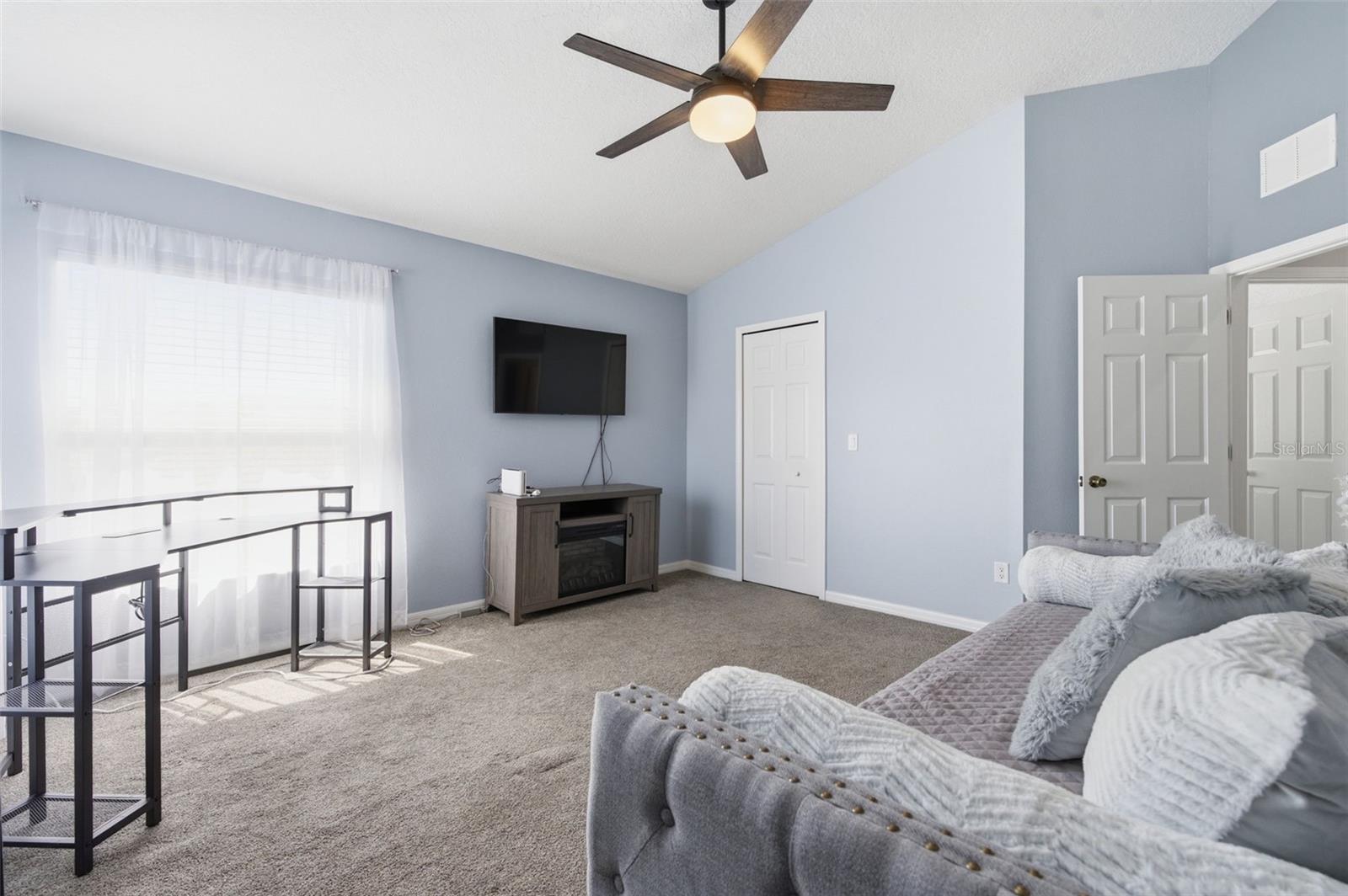 Listing photo id 58 for 11508 Oyster Bay Circle