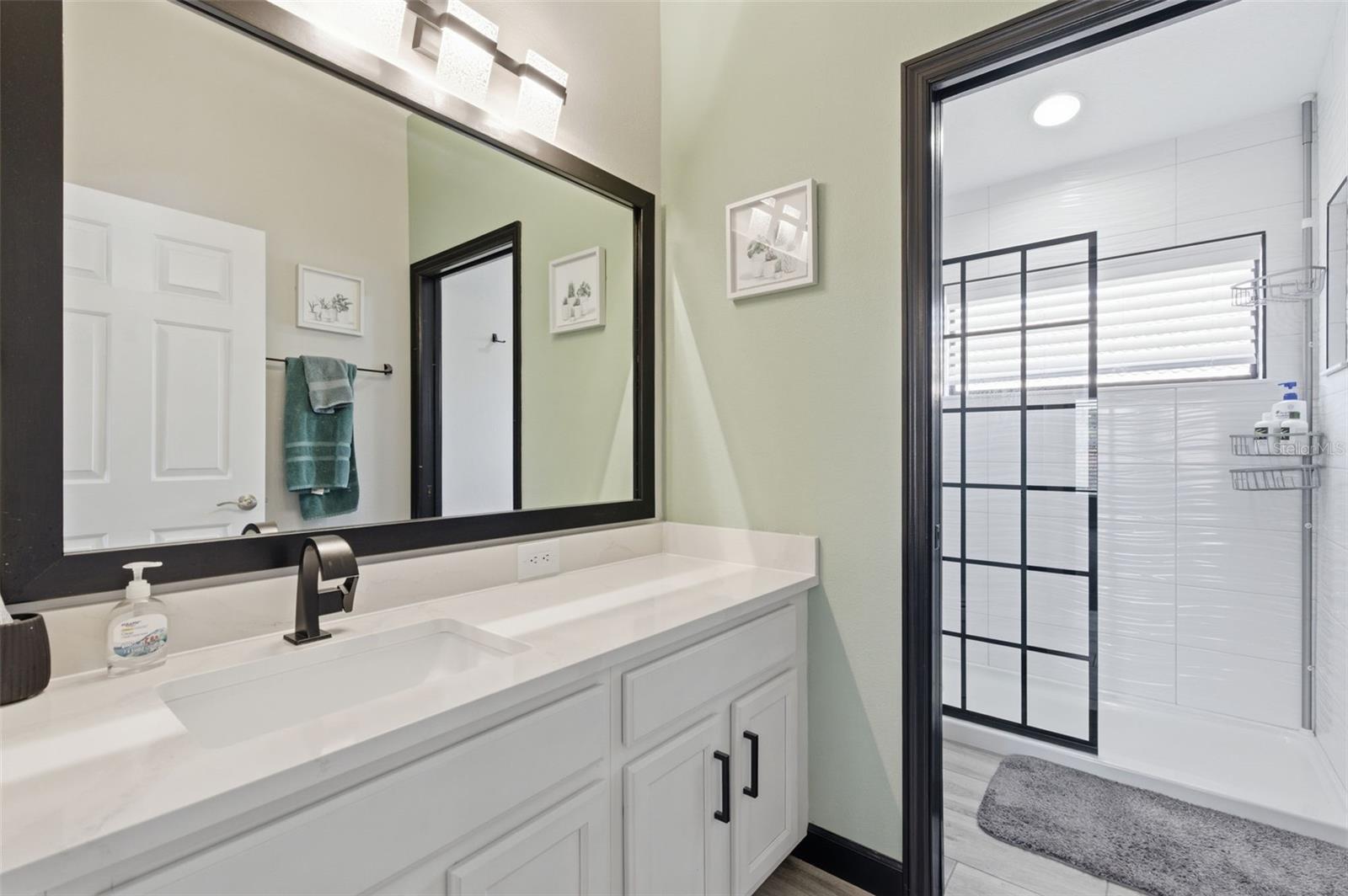 Listing photo id 62 for 11508 Oyster Bay Circle