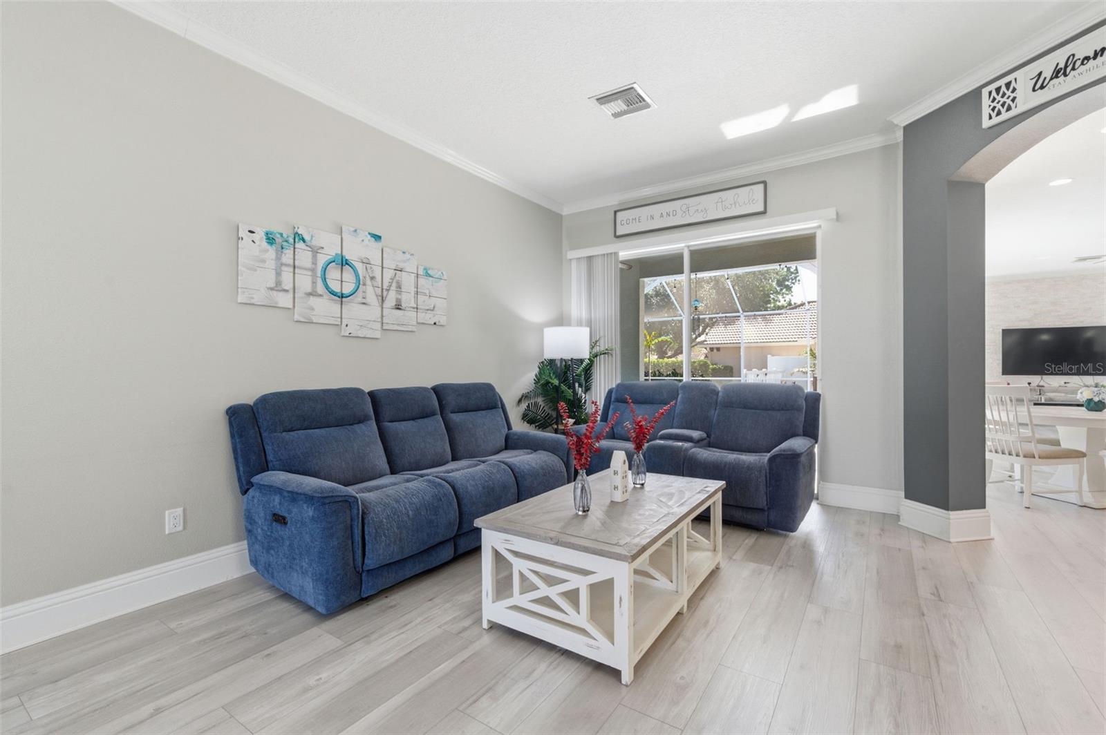 Listing photo id 7 for 11508 Oyster Bay Circle