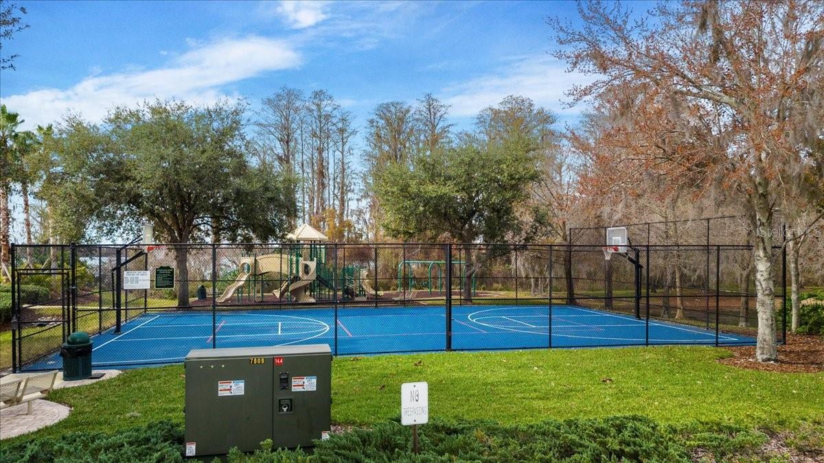 Listing photo id 89 for 11508 Oyster Bay Circle