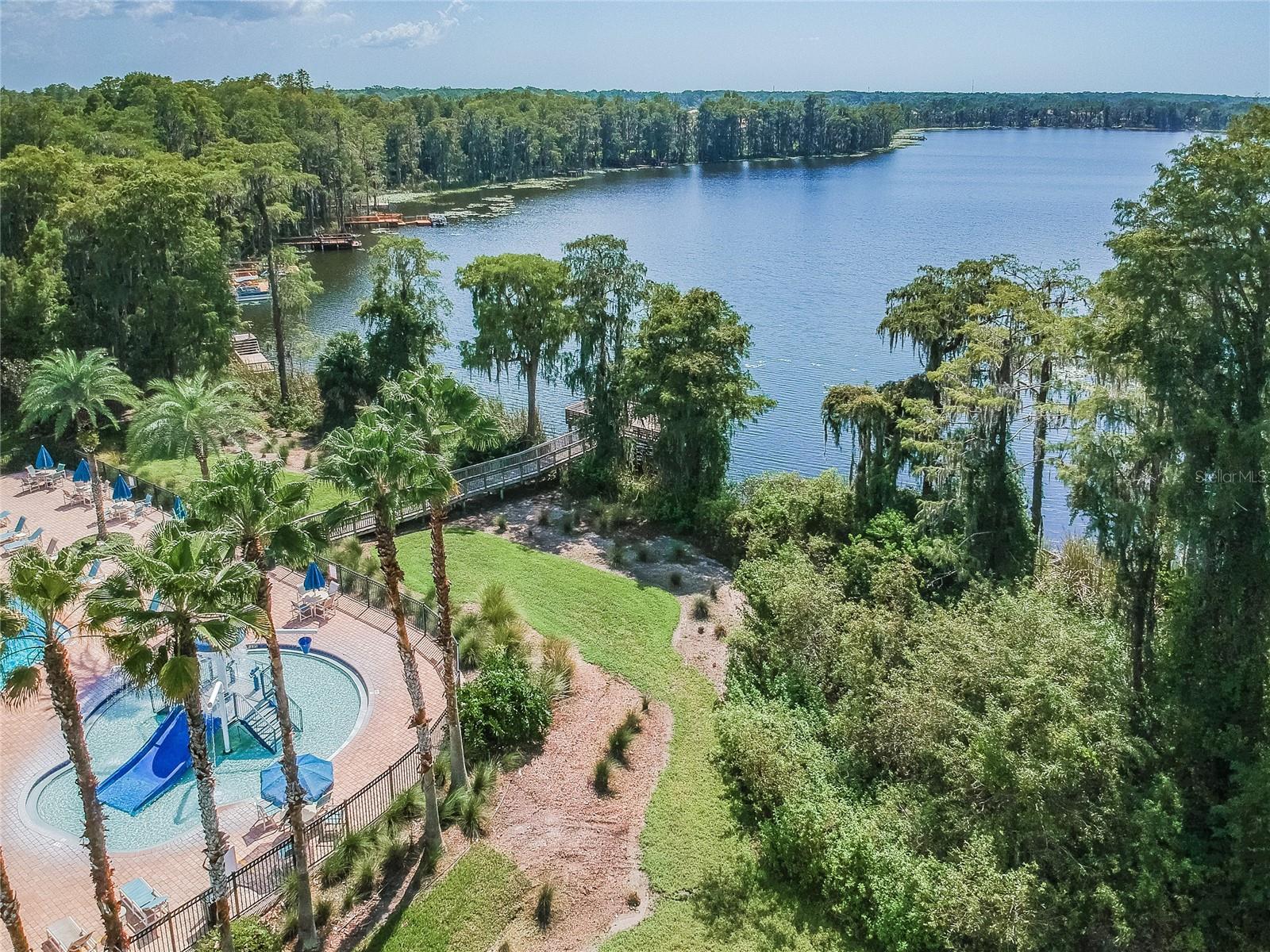 Listing photo id 91 for 11508 Oyster Bay Circle