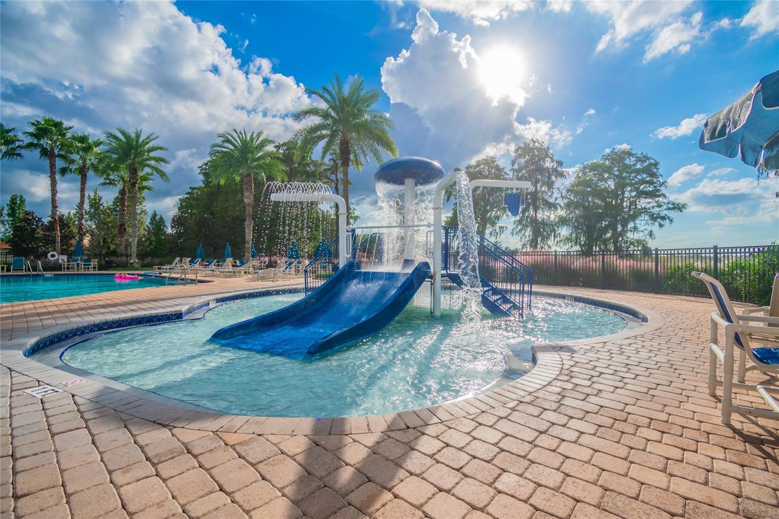 Listing photo id 93 for 11508 Oyster Bay Circle