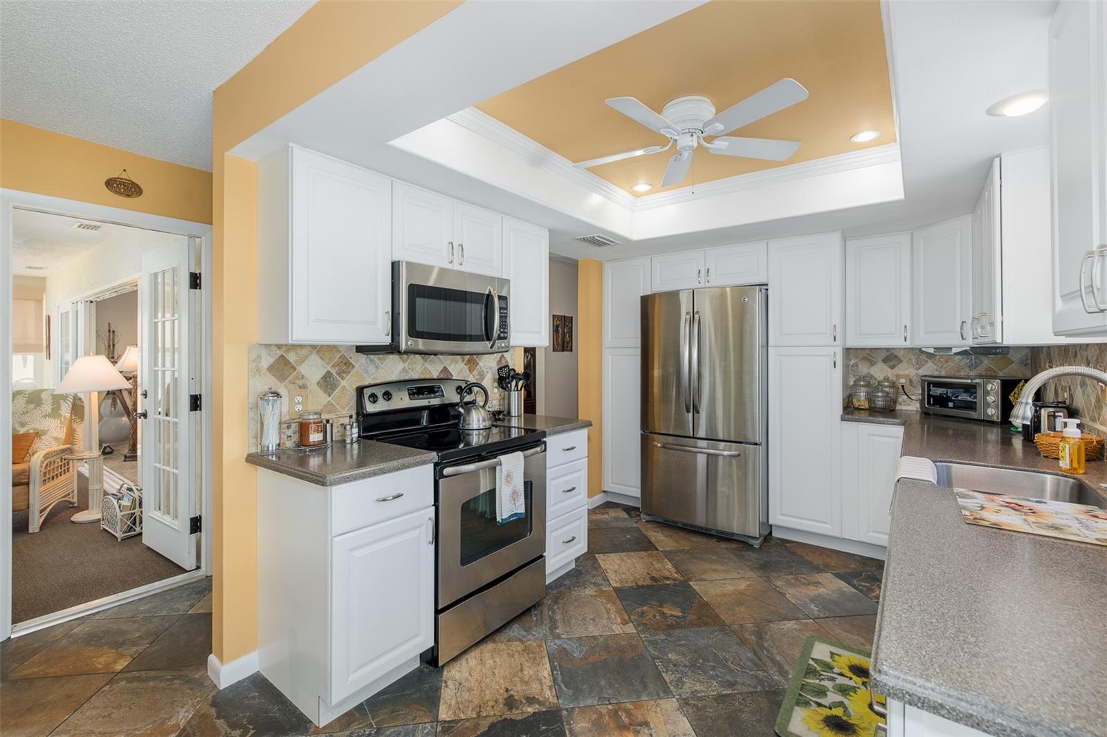 Image 11 of 41 For 9673 Noble Court