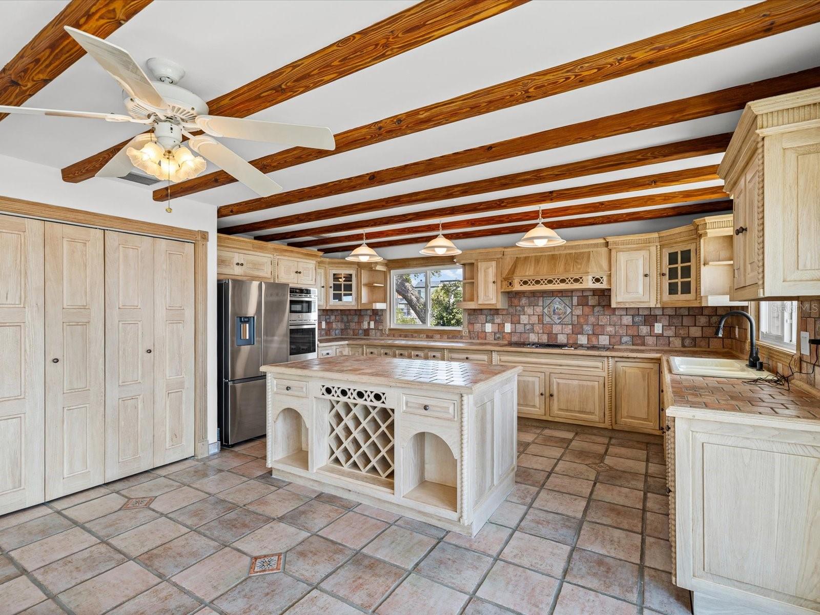 Image 10 of 79 For 1647 Sea Breeze Drive
