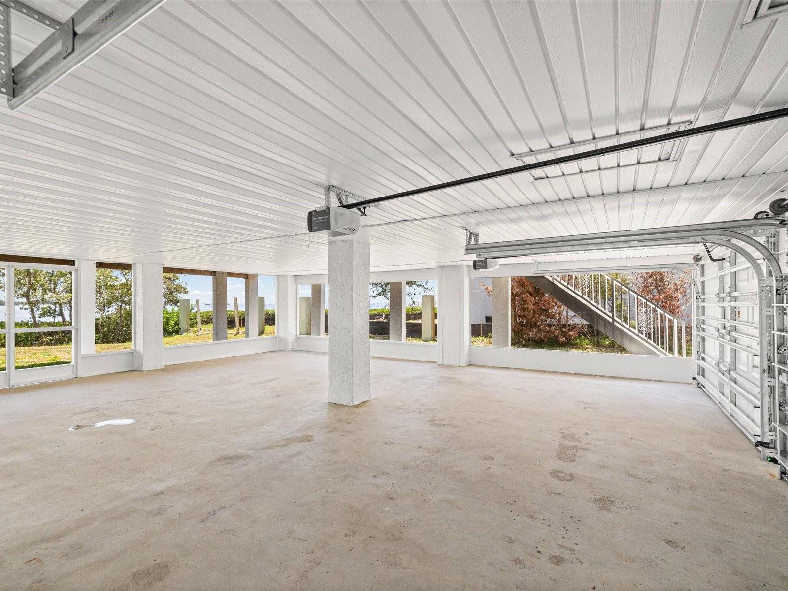 Image 33 of 79 For 1647 Sea Breeze Drive