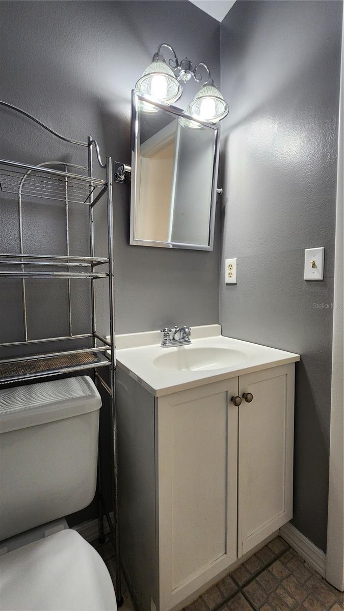 Image 36 of 38 For 4518 Yorkshire Avenue