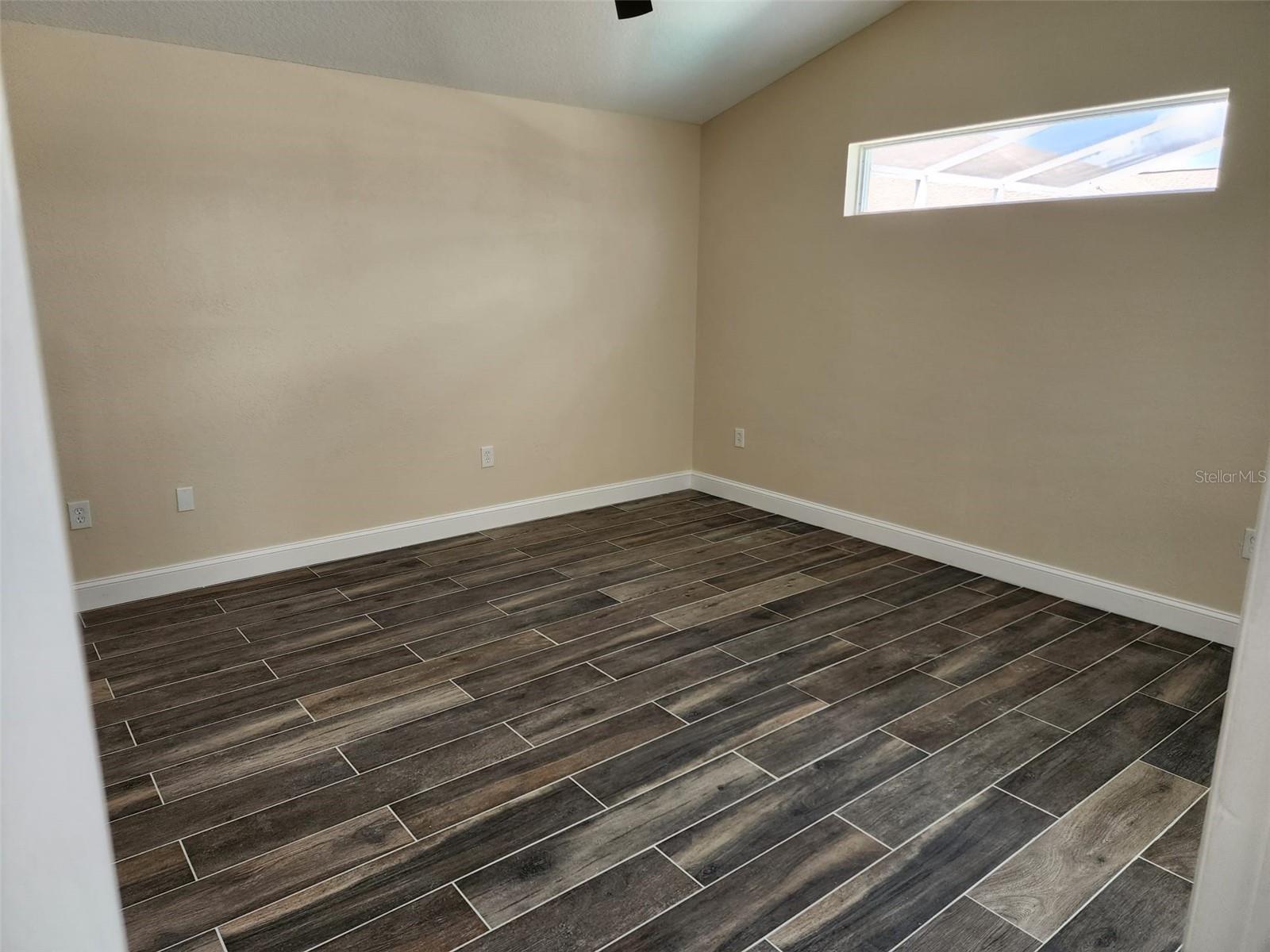 Image 11 of 21 For 29545 Morwen Place
