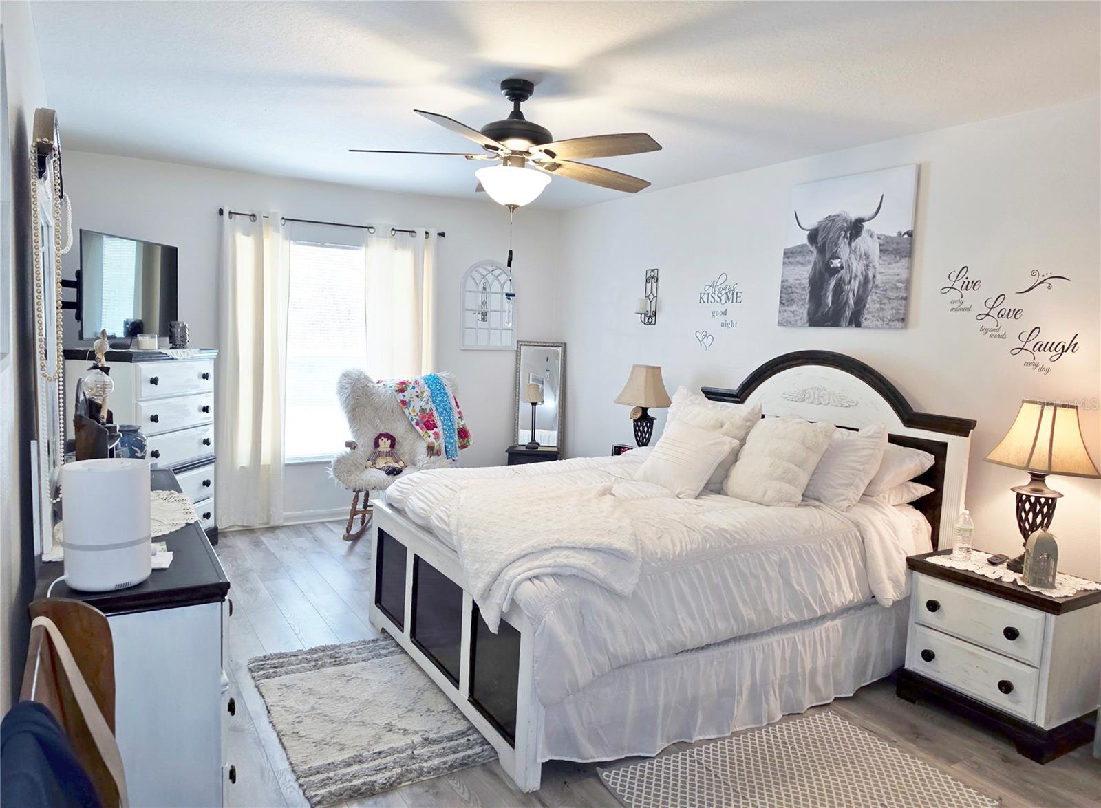 Image 15 of 30 For 15 Pitcairn Court