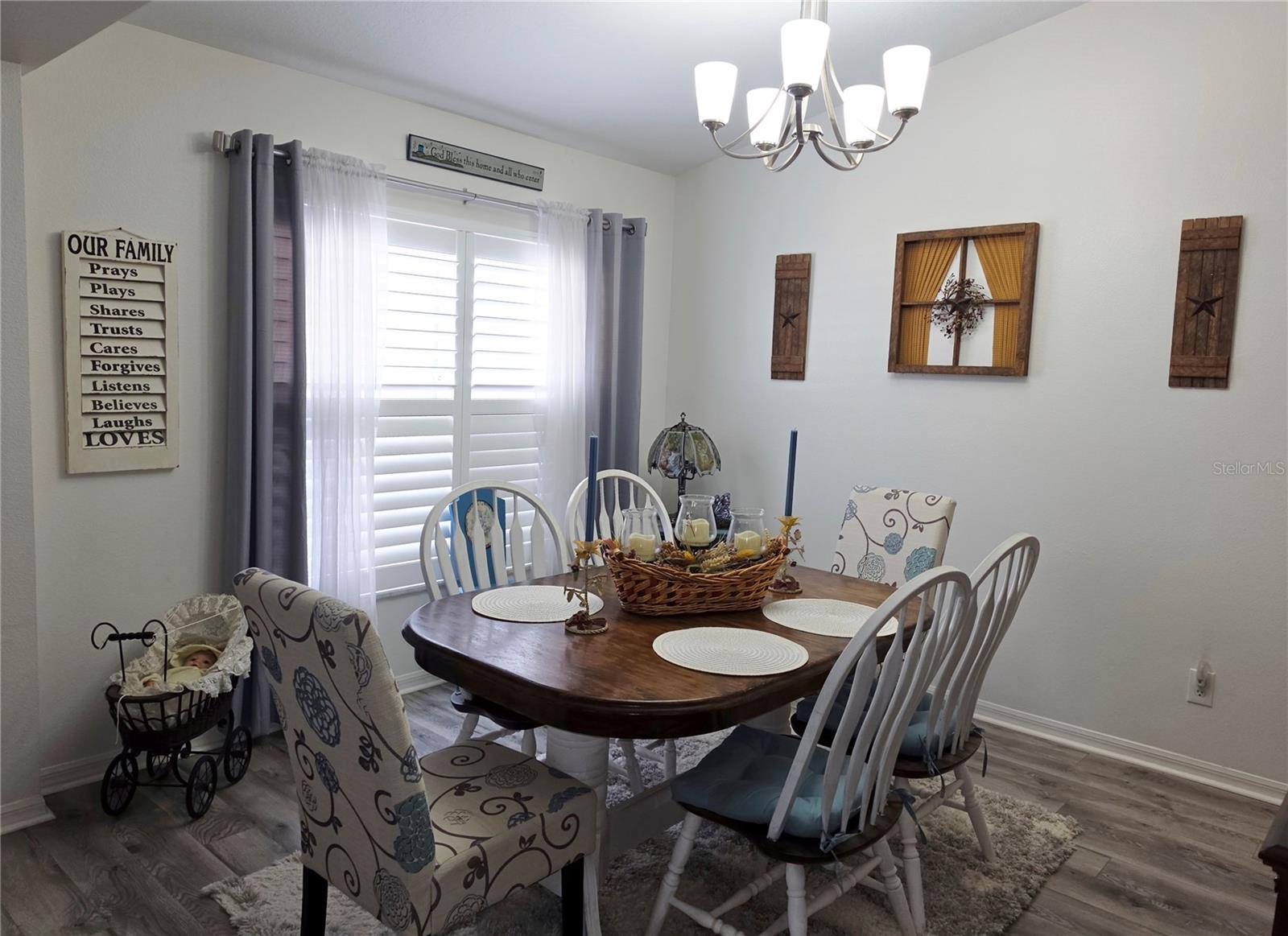Image 5 of 30 For 15 Pitcairn Court