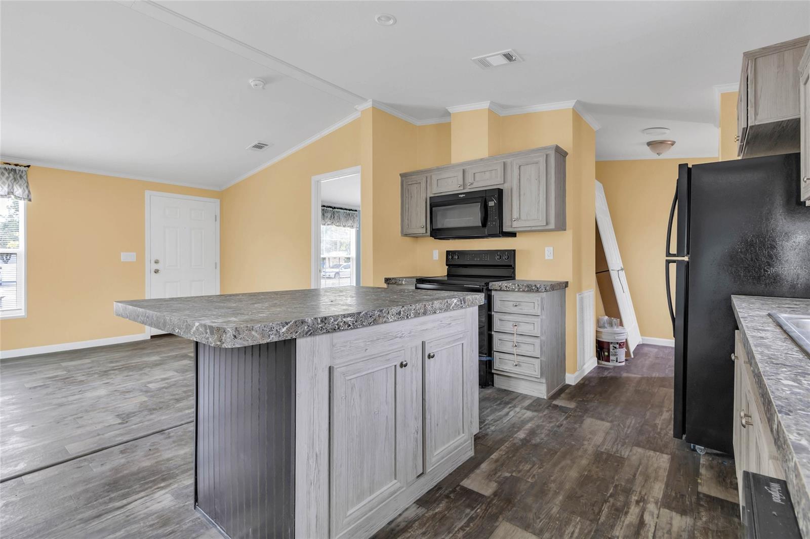 Image 12 of 34 For 7193 Sealawn Drive