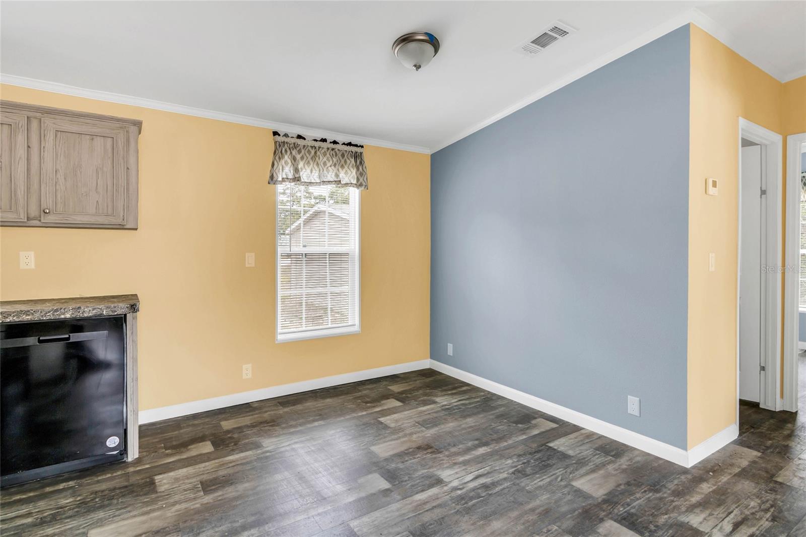 Image 15 of 34 For 7193 Sealawn Drive