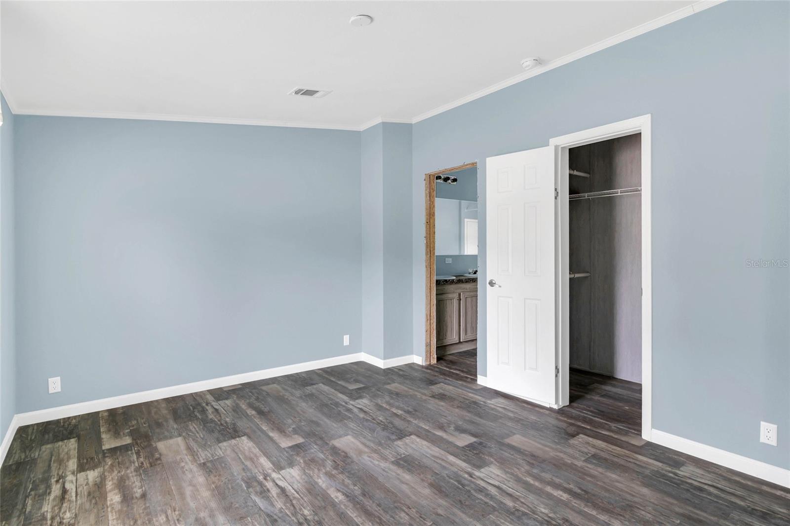 Image 18 of 34 For 7193 Sealawn Drive