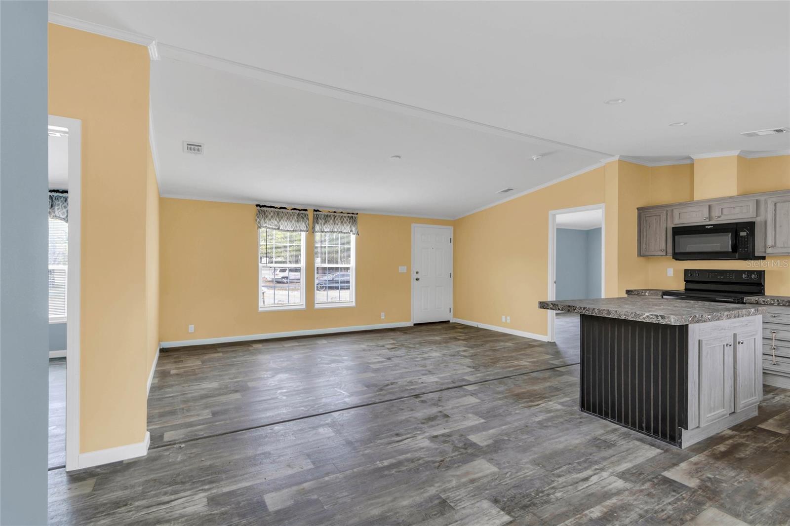 Image 4 of 34 For 7193 Sealawn Drive