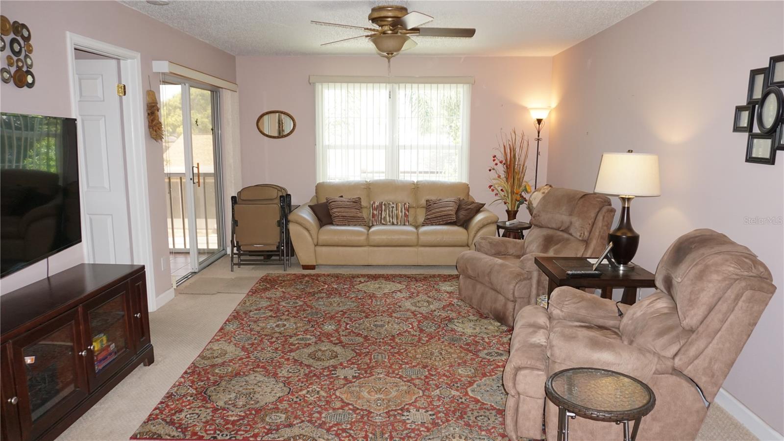 Image 10 of 30 For 7713 Hillside Court 203