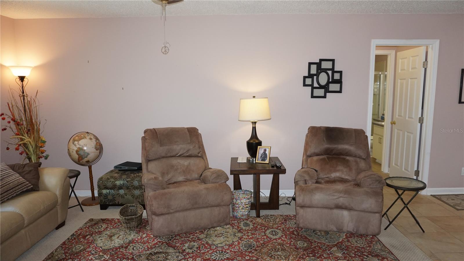 Image 12 of 30 For 7713 Hillside Court 203