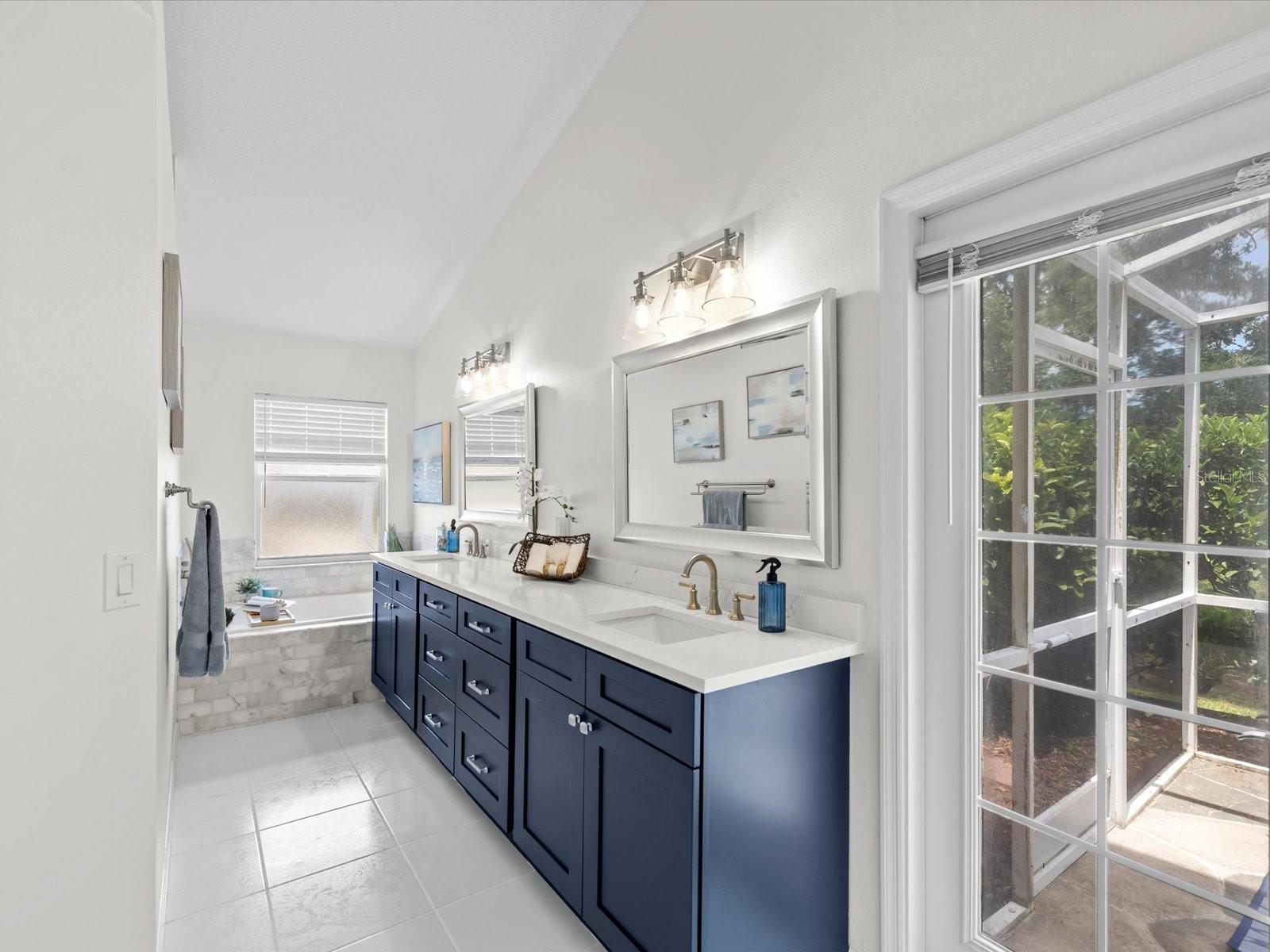 Image 18 of 51 For 9631 Oakwood Hills Court